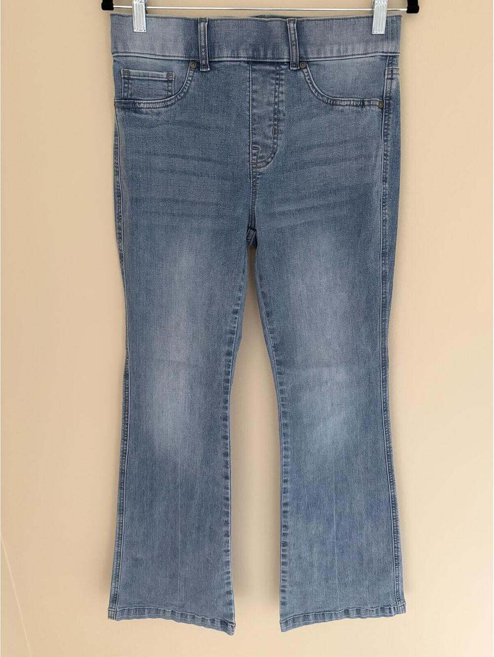8/10 Shape Effect high rise flare jeans by Gloria Vanderbilt